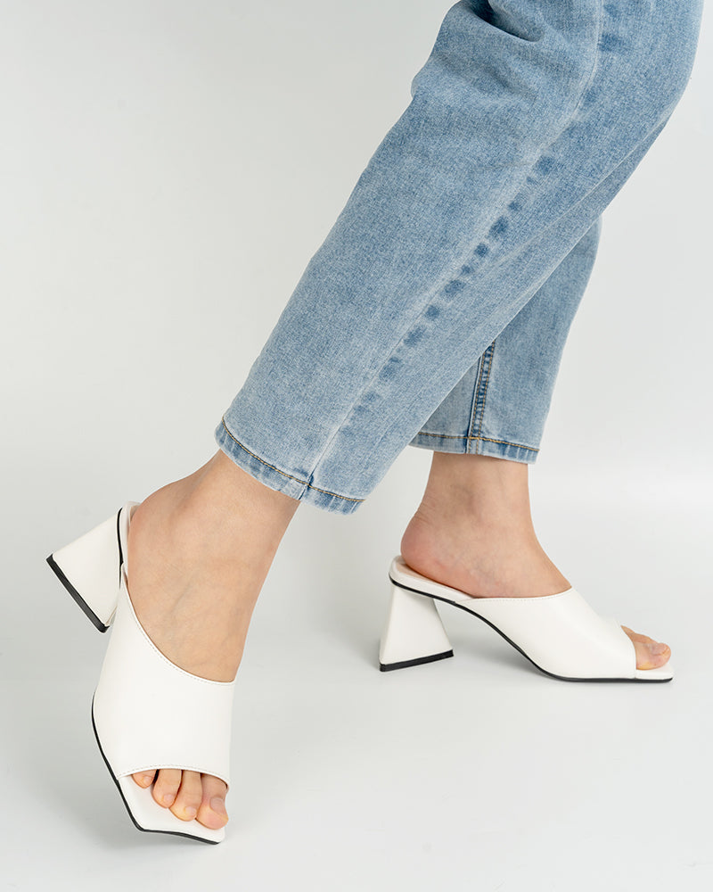 Minimalist Solid Color Chunky Heel Sandals