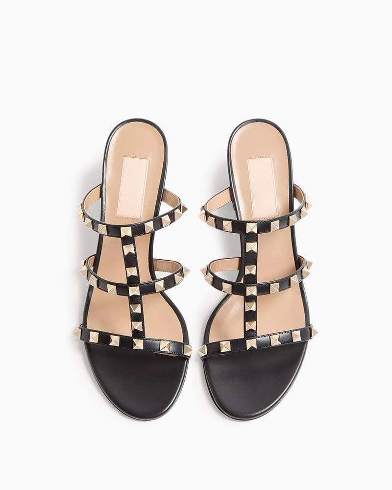 Woman Rockstud Leather Sandal