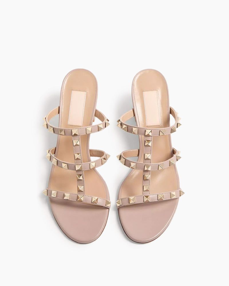 Woman Rockstud Leather Sandal